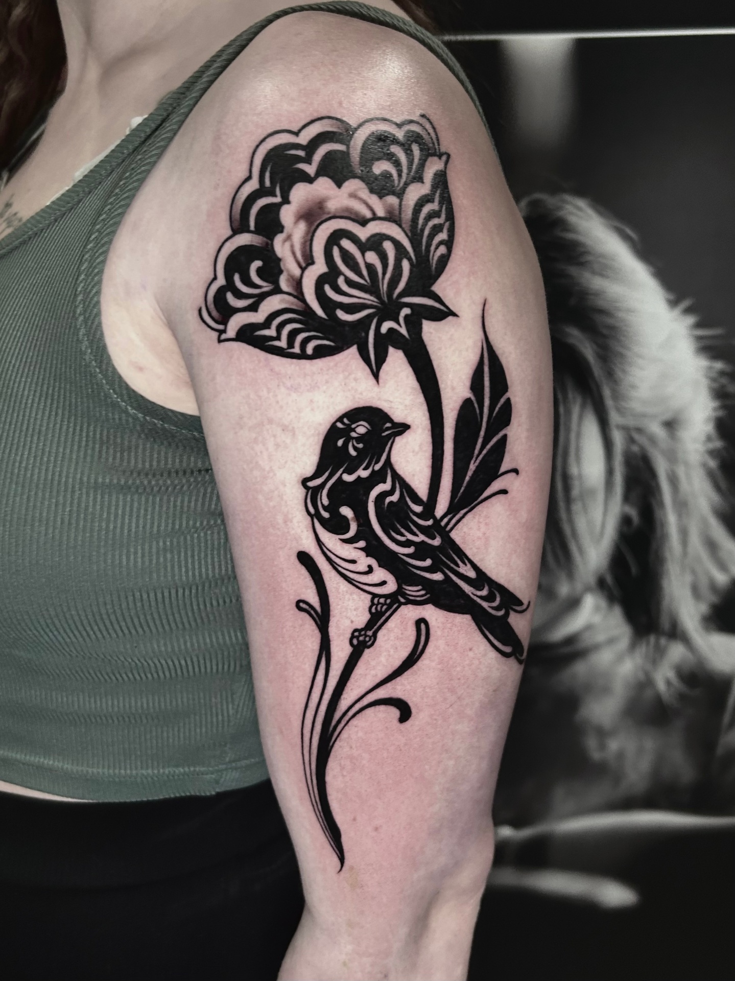 Blackwork tattoo door @milinoink